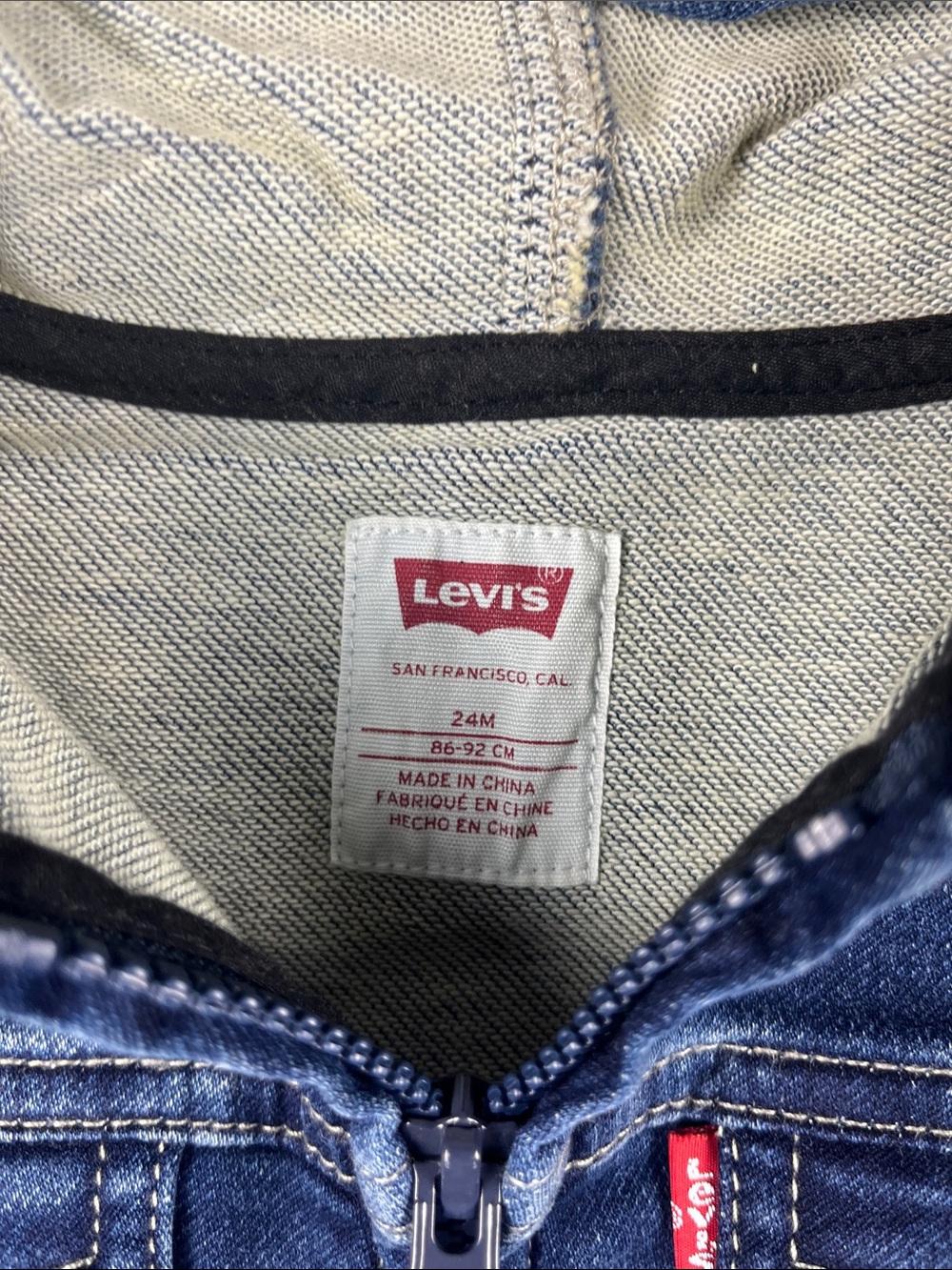 Levi's Baby Hooded Denim Jacket - Dark Blue NWT
Size: 24 months - Picture 3 of 6